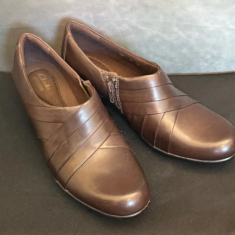 Clarks Hope Roxanne Women's Dark Brown Leather Side Zip Wedge Ankle Bootie Shoes